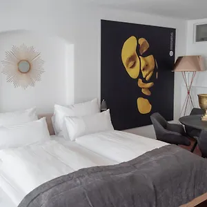 Ana Living Center By Arthotel Ana - Self-service-hotel Hotel